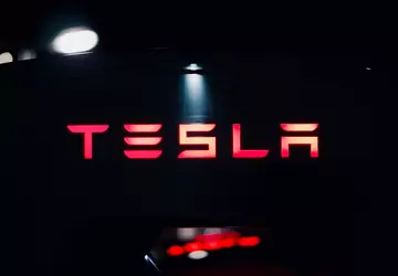 Tesla en Elon Musk wisten van ...