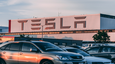 Een ongeluk en automatische piloot: Tesla schikt rechtszaak over dodelijke crash