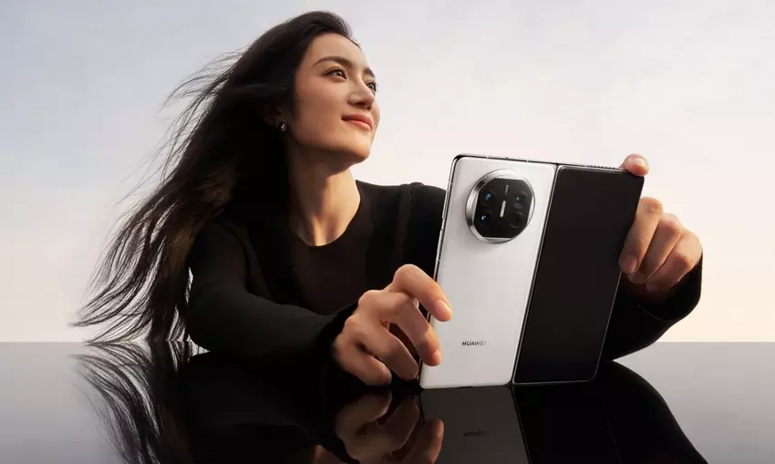 Huawei kondigde de prijzen aan van opvouwbare smartphone Mate X5 met schandalige processor Kirin 9000S - de topmodificatie kost 2335 dollar