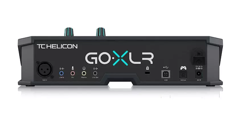 TC-Helicon GO XLR mixer podcast