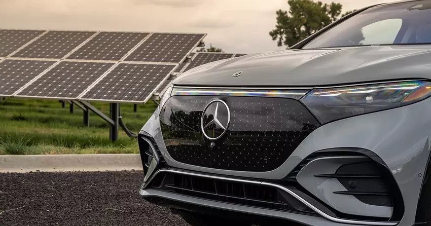 Mercedes-Benz experimenteert met een verf die elektrische auto's van zonne-energie voorziet