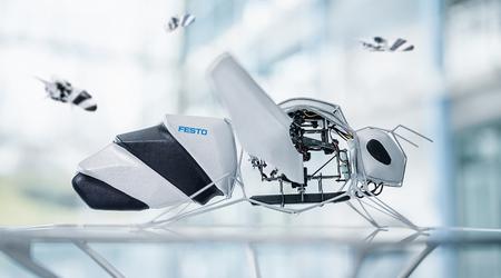 Zolang het maar niet is zoals in de tv-serie Black Mirror! Festo presenteerde een zwerm bionische bijen op de Hannover Messe