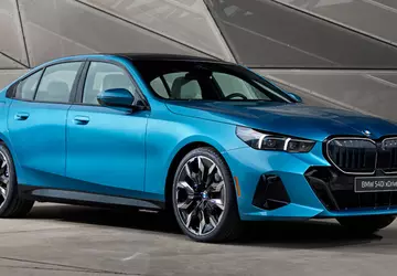 BMW 540i xDrive Legacy Edition sedan ...