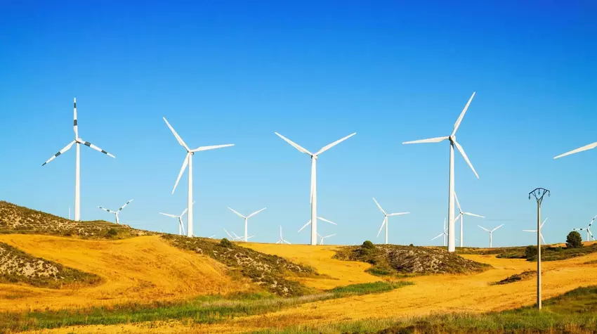 Britse elektriciteitsprijzen dalen tot onder nul dankzij recordproductie windenergie