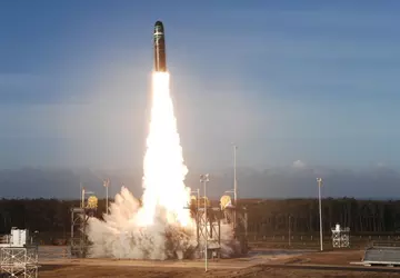 Polen streeft naar een "nucleaire paraplu" ...