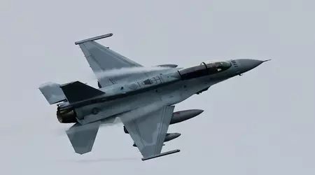 In plaats van Sovjet troep: Bulgarije ontvangt zijn eerste F-16D
