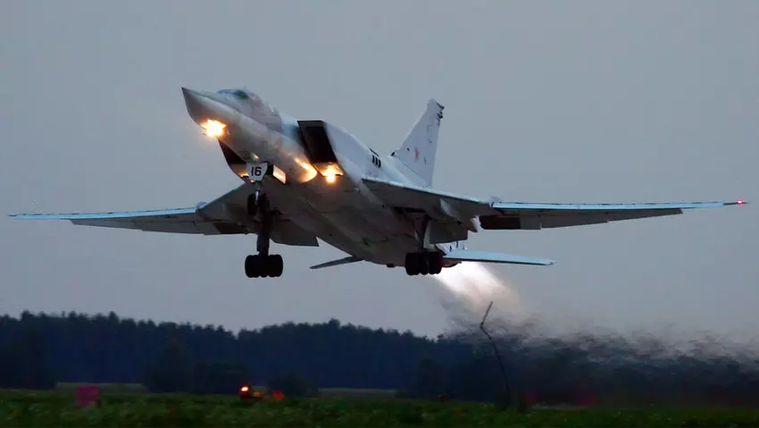 Oekraïne heeft officieel bevestigd dat het betrokken is bij een nieuwe aanval op een Russisch vliegveld waar Tu-22M3 supersonische raketbommenwerpers staan die over kernwapens beschikken.