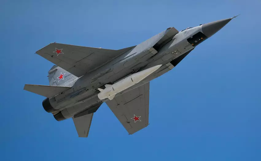 MiG-31K verloor zijn Kh-47M2 pseudo-hypersonische raket op Russisch grondgebied, en een maand later werd hij gevonden door een tractorbestuurder die in de grond stak.