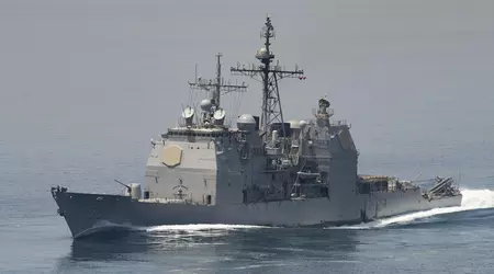 De Amerikaanse marine heeft de Ticonderoga-klasse raketkruiser USS Mobile Bay, die was uitgerust met Tomahawk-, Harpoon-, SeaSparrow- en Standard-raketten, uit de vaart genomen.