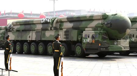 Het Pentagon vreest dat China een intercontinentale ballistische raket zal ontwikkelen die doelen in de VS, Alaska en Hawaï kan raken.