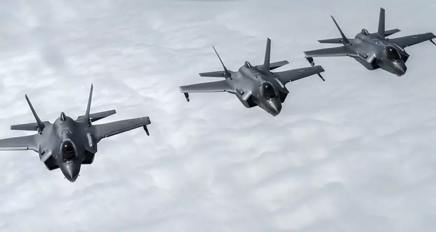 Roemenië maakt zich op om 32 Amerikaanse F-35 Lightning II gevechtsvliegtuigen van de vijfde generatie te bestellen voor een bedrag van 6,5 miljard dollar.