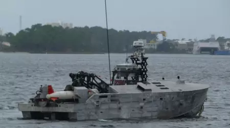 De Amerikaanse marine heeft vier extra onbemande MCM USV boten besteld om mijnen op te sporen en te ruimen.