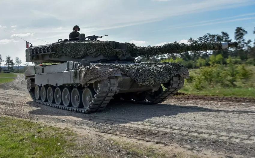 Duitsland geeft Slowakije tweede Leopard 2A4-tank ter vervanging van BMP-1's die naar Oekraïne zijn gestuurd