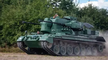De AFU liet zien hoe ze verschillende Iraanse kamikaze drones Shahed-136/131 vernietigden met behulp van de Gepard luchtafweer tank.