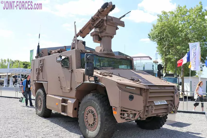 Illustratie van de MISTRAL Atlas RC door Bob Morrison