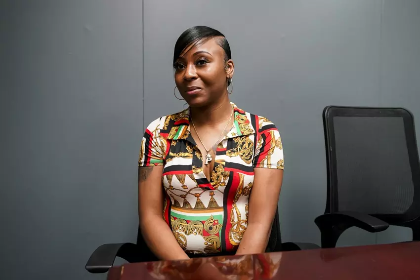 De politie van Detroit gaat de regels voor het gebruik van gezichtsherkenning veranderen nadat ze per ongeluk een zwangere vrouw arresteerde