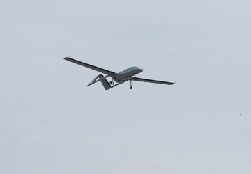 Turkse drone Bayraktar TB3 heeft vliegtest ...