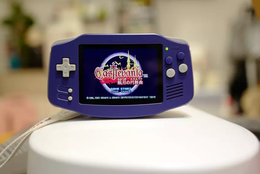 Game Boy Advance stijl: Anbernic heeft zijn nieuwe draagbare retro game emulator RG34XX onthuld.