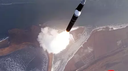 Noord-Korea test nieuwe ballistische raketten, die het waarschijnlijk aan Rusland zal leveren