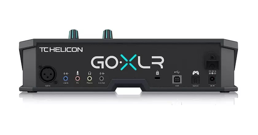 TC-Helicon GO XLR mixer podcast