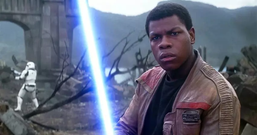 Voor de rol van stormtrooper Finn in Star Wars heeft acteur John Boyega bijna al zijn geld aan taxi’s uitgegeven om te horen dat hij in de film zat