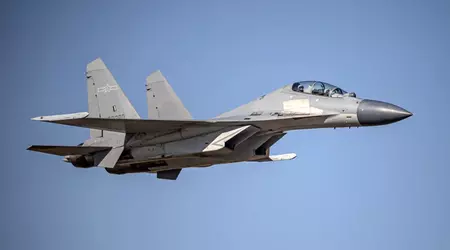 Chinees J-16 gevechtsvliegtuig vuurt hitteval af op Australisch vliegtuig