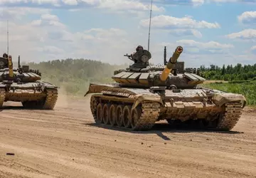 Een Oekraïense T-64BV schoot van dichtbij ...