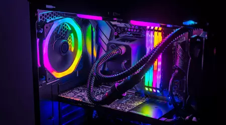 5 computeronderdelen met RGB-verlichting