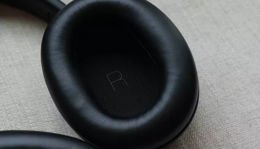 JBL Tour One M3 Smart Tx reiskoptelefoon