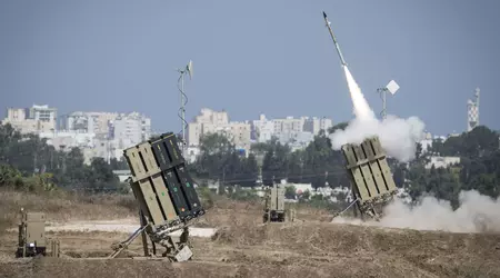 Israël heeft de VS om raketonderscheppers voor het Iron Dome-luchtverdedigingssysteem en om bommen met een kleine diameter gevraagd.