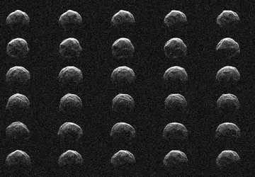 NASA publiceert foto's van asteroïde 2006 ...