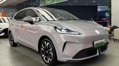 Tot 537 kilometer actieradius en 163 pk: de nieuwe MG4 EV is verschenen in Chinese autodealers voorafgaand aan de officiële lancering