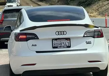 Tesla wordt giftig: eigenaars vermommen auto's ...