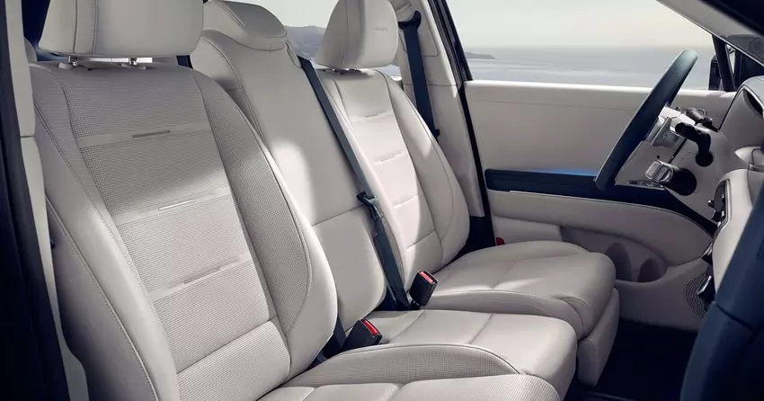 Hyundai heeft de middelste voorstoel van de nieuwe Palisade onthuld: hij is niet zo breed als de bestuurdersstoel, maar ook niet kindergroot