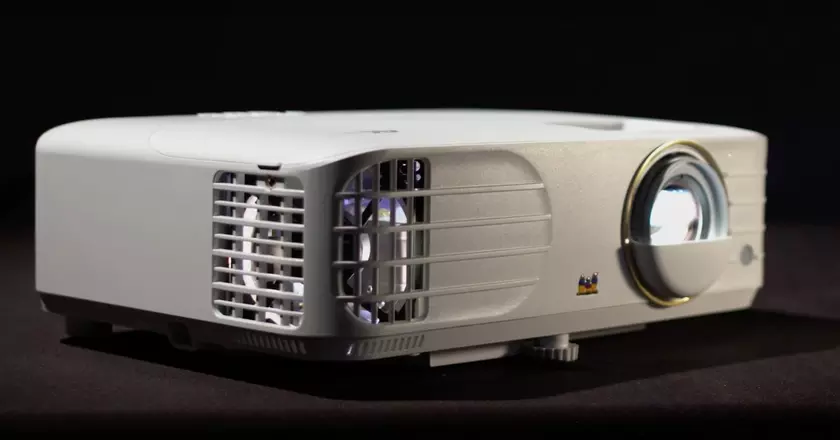 ViewSonic PX748 gamingprojector