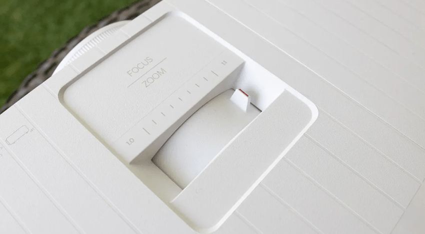 Optoma UHD35 of BenQ TK700