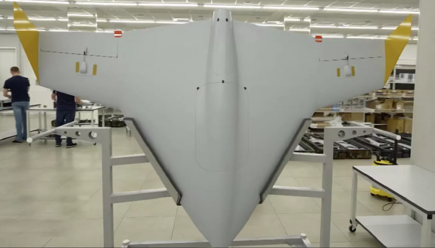 Het Russische bedrijf ZALA heeft de Italmas kamikaze drone onthuld met een bereik van 200 kilometer, een verbeterde versie van de Lancet UAV.