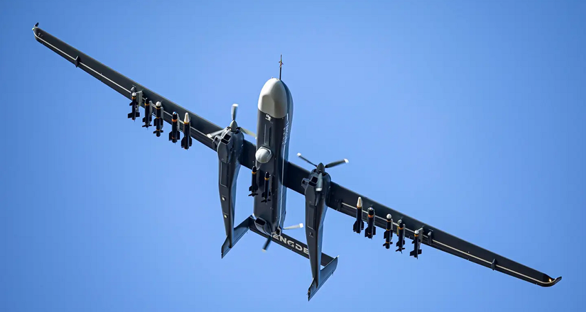 De Chinezen hebben geleerd hoe ze drie grote Scorpion-drones tegelijk kunnen bedienen, die worden gebruikt voor vluchten rond Taiwan.