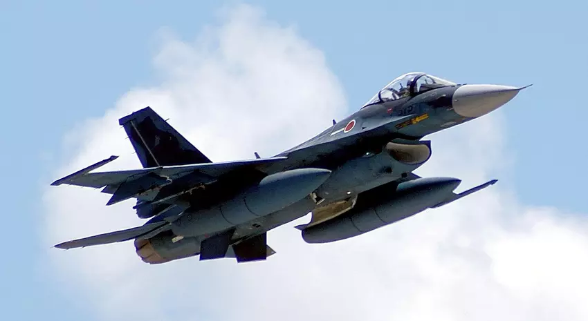 Japan moderniseert F-2 gevechtsvliegtuig om aangepaste Type 12 antischipraketten te lanceren