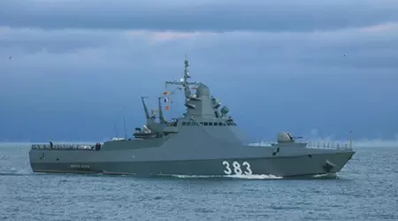 De Oekraïense inlichtingendienst heeft officieel een aanval met een drone bevestigd op het nieuwste schip van Rusland, de Sergei Kotov. Dit schip is in gebruik genomen en kan Kh-35 en Kalibr raketten dragen.