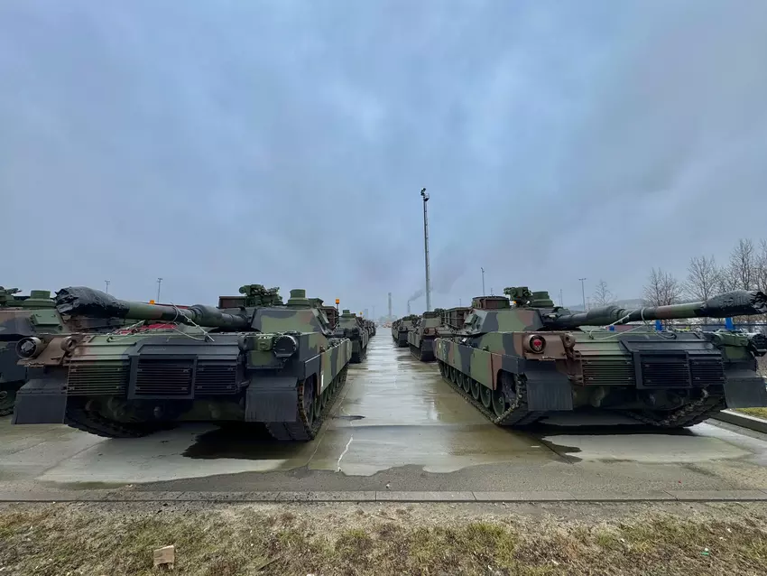 M1A2 SEPv3 Abrams tanks geleverd aan Polen. Illustratie: Władysław Kosiniak-Kamysz
