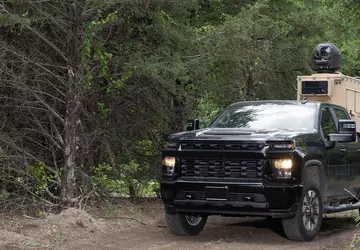 Raytheon schenkt 10kW H4 laserwapensysteem aan ...