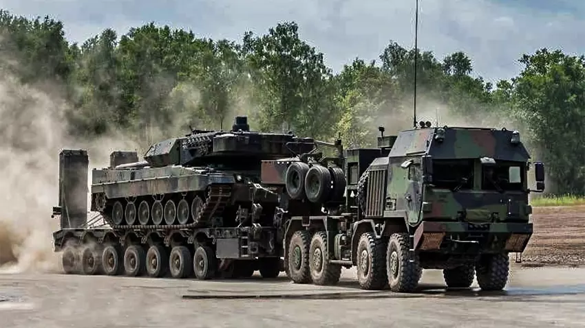 Duitsland schenkt BIBER asfaltafwerkmachine, 2A1 Dachs gepantserd genievoertuig, MAN HX81 tractoren en ander militair materieel aan AFU