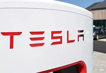 Tesla heeft de prijs van de ...