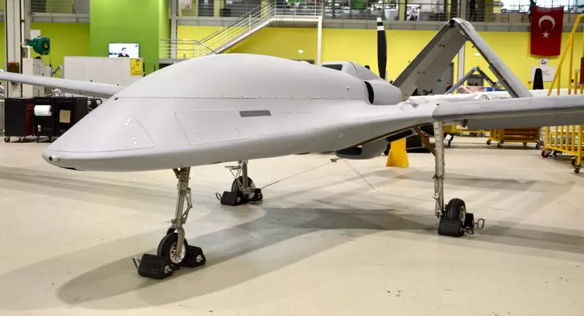 Baykar test supersonische IHA-122 raket met succes vanuit Bayraktar TB3 drone