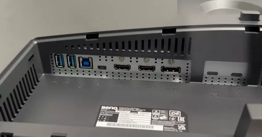 BenQ PD3220U thunderbolt monitor