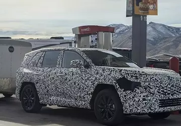 De eerste foto van de Toyota ...