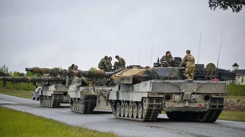 Oekraïense strijdkrachten tonen zeldzame video van een Duitse Leopard 2A6-tank aan het front