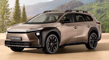 Toyota heeft officieel de bZ4X Touring onthuld, een elektrische SUV met de kofferbak van een stationwagen en een actieradius van tot 560 kilometer