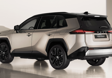 Nieuwe Toyota RAV4 waarschuwt voor gevaren ...
